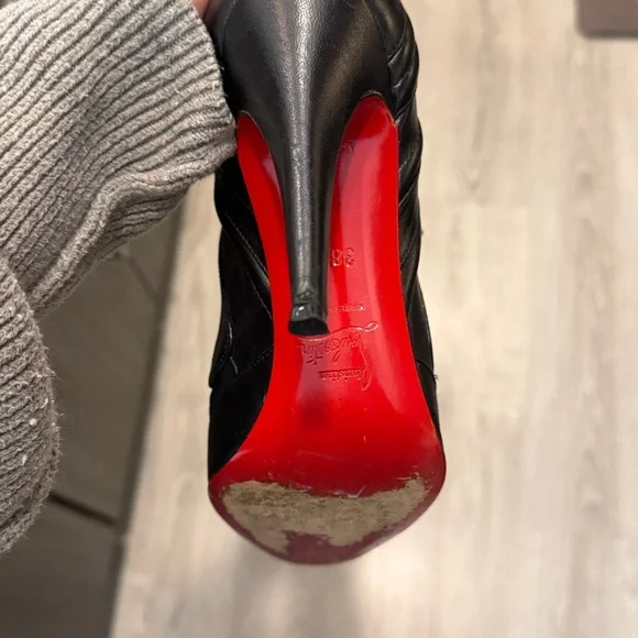 Christian Louboutin Black Leather Stiletto Heel Ankle Boots Booties Women’s 38.5 - Picture 7 of 8